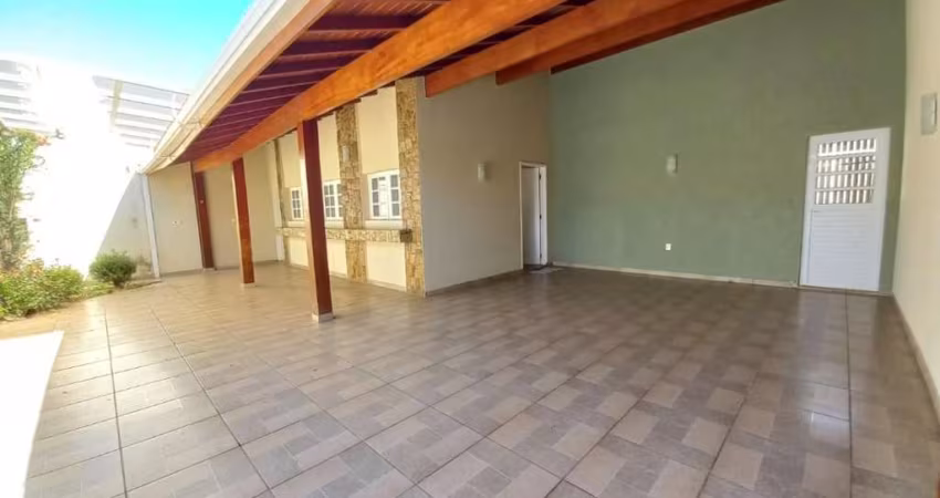 Casa para Venda em Araras, Jardim das Flores, 3 dormitórios, 1 suíte, 3 banheiros, 2 vagas