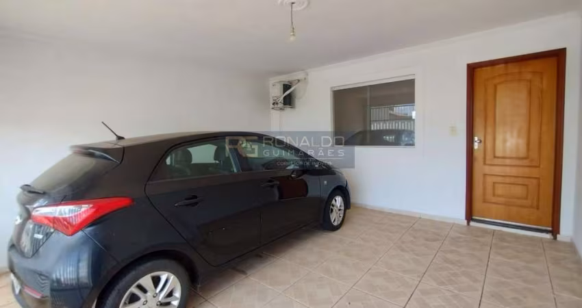 Casa para Venda em Araras, Jardim das Flores, 2 dormitórios, 1 suíte, 2 banheiros, 2 vagas