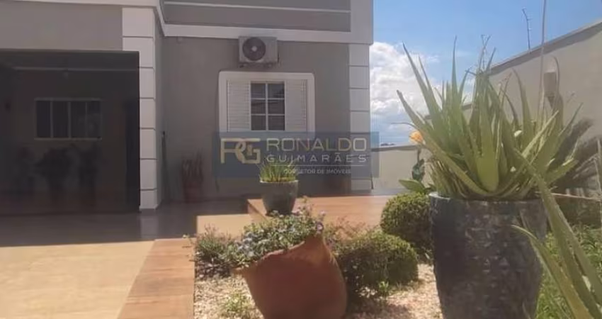 Casa para Venda em Araras, Jardim das Nações, 3 dormitórios, 1 suíte, 3 banheiros, 2 vagas