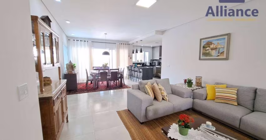 Casa com 3 dormitórios à venda, 230 m² por R$ 1.850.000,00 - Condomínio Santa Isabel - Louveira/SP