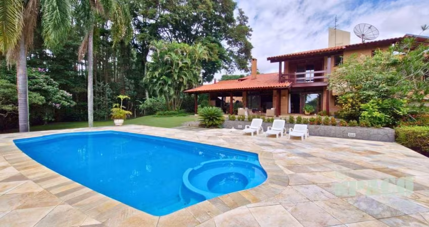 Casa com 4 Quartos (2 Suítes) no Condomínio Fechado VILLAGE PAINEIRAS em Pindamonhangaba-SP
