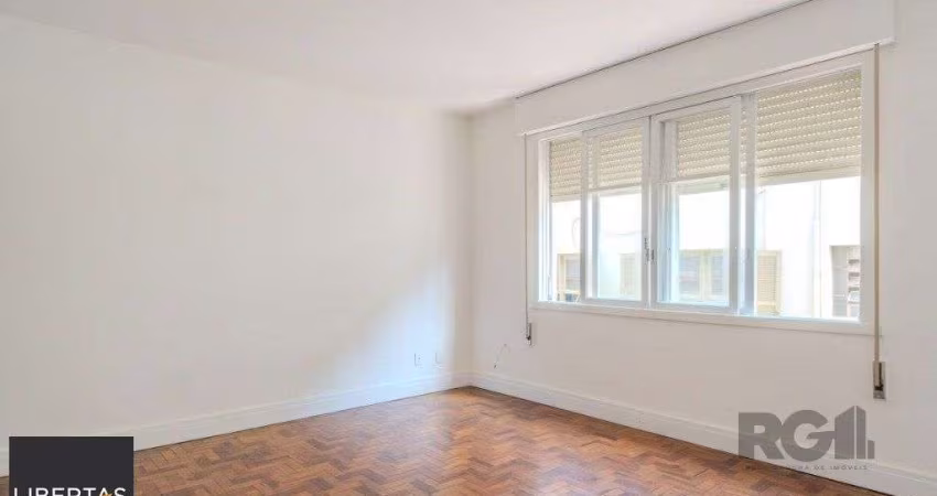 Apartamento no Menino Deus de 3 dormitórios Desocupado