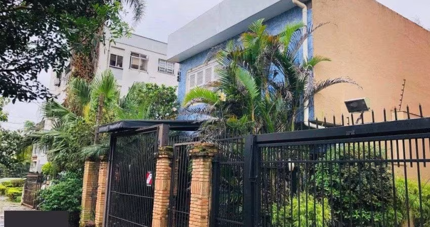 Casa 4 dormitórios à venda São João Porto Alegre/RS