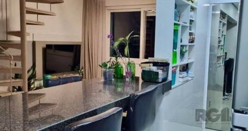 Cobertura 2 dormitórios à venda Floresta Porto Alegre/RS