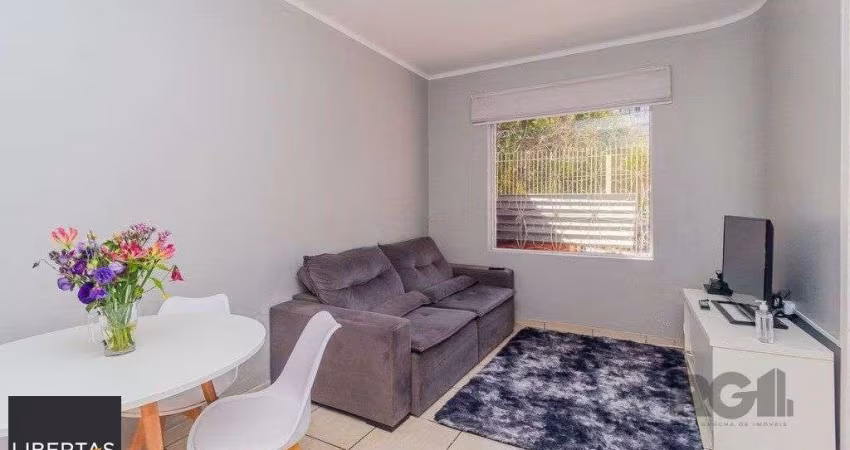 Casa com 99,73m², 2 dormitórios, 2 vagas no bairro Floresta