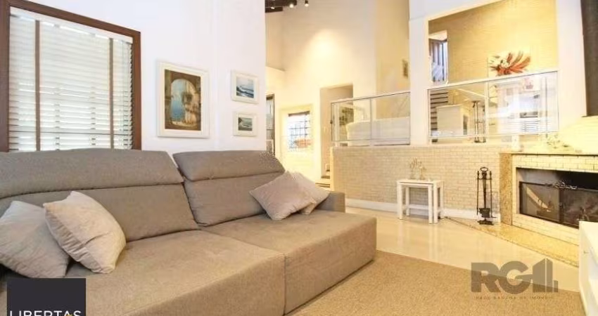 Casa 245m² - 3 dormitórios, 4 vagas no bairro Cavalhada