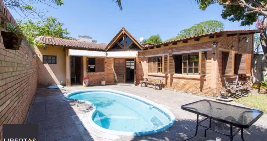 Casa 2 dormitórios à venda Camaquã Porto Alegre/RS