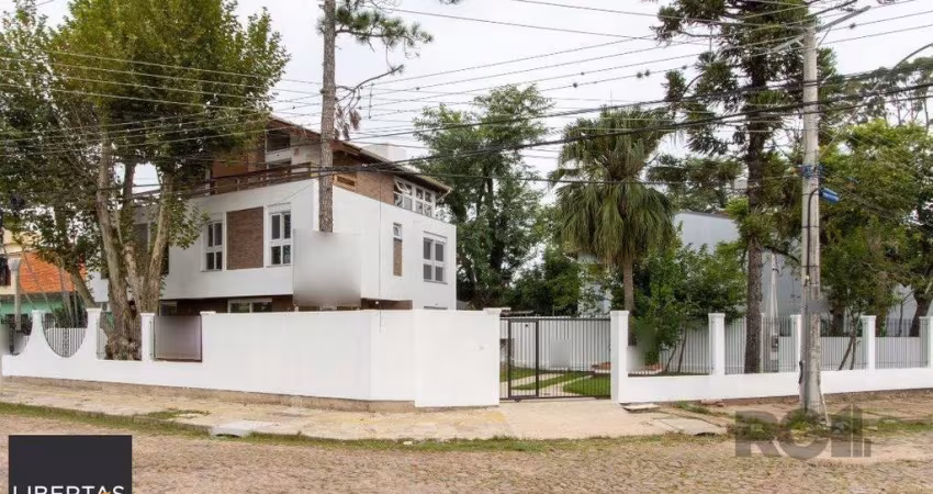 Casa 2 dormitórios à venda Guarujá Porto Alegre/RS