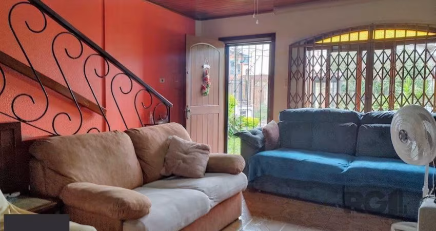 Casa para venda com 3 dormitórios no bairro Tristeza