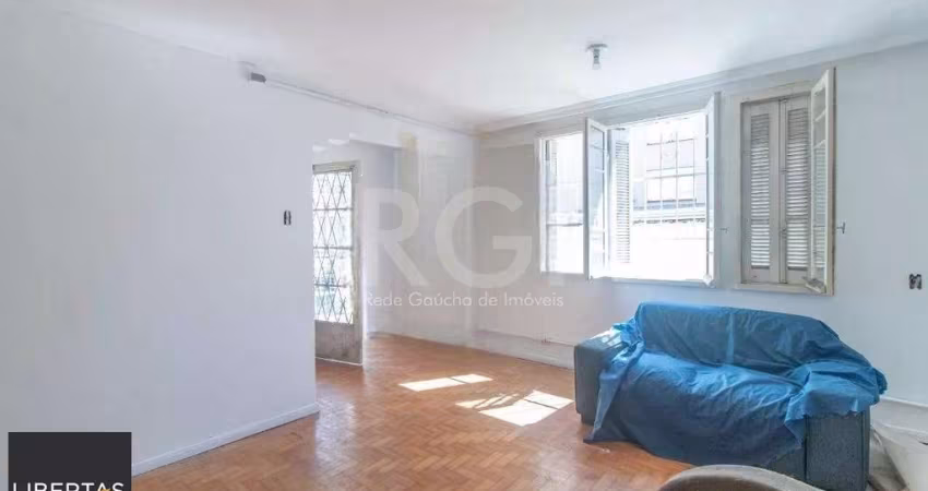 Vende casa 03 dormitórios, 275,22 m², bairro Azenha/Porto Alegre