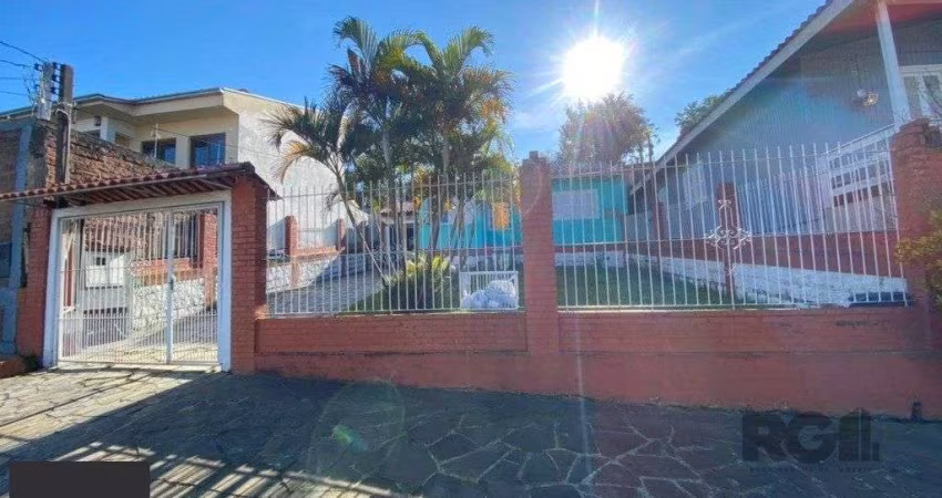 Casa 3 dormitórios à venda Campo Novo Porto Alegre/RS