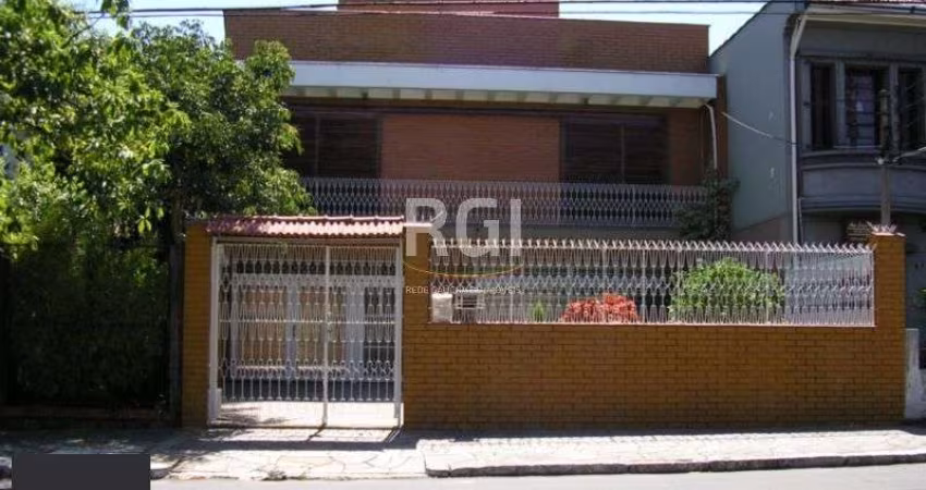 Casa para Venda - 524.96m², 5 dormitórios, sendo 1 suites, 6 vagas - Medianeira