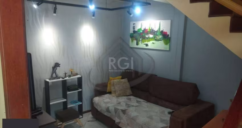 Sobrado para Venda - 100m², 3 dormitórios, sendo 2 suites, Restinga