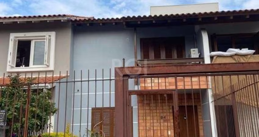 Casa para Venda - 110m², 2 dormitórios, 1 vaga - Hípica