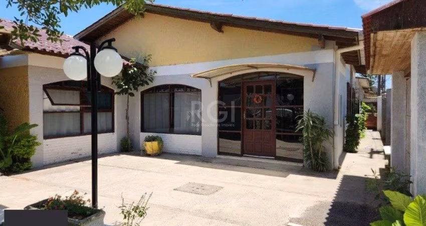 Casa para Venda - 150m², 2 dormitórios, 4 vagas - Ponta Grossa