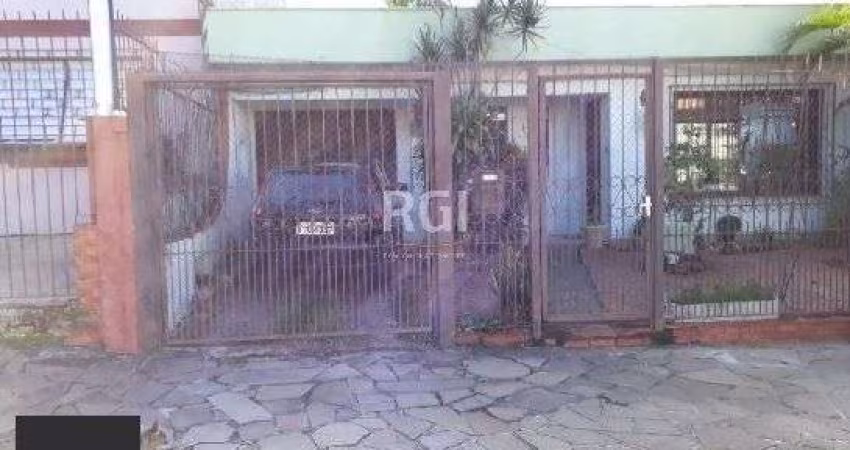 Casa para Venda - 120m², 3 dormitórios, sendo 1 suites, 3 vagas - Nonoai