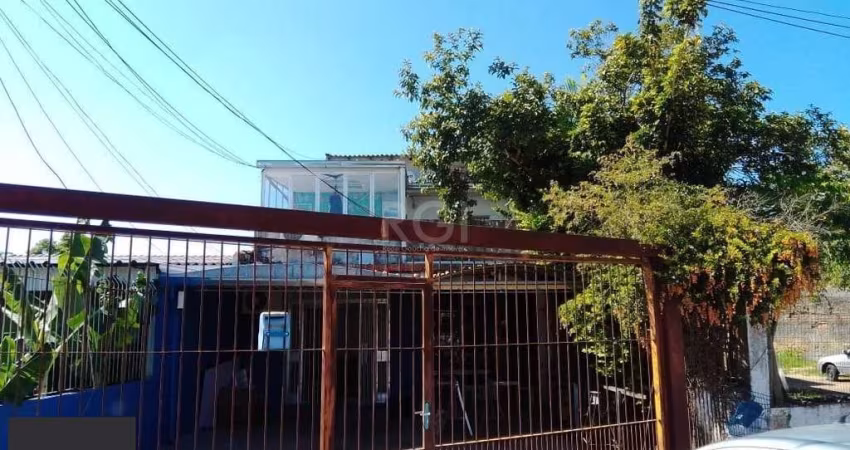 Casa para Venda - 300m², 2 dormitórios, 2 vagas - Vila Nova