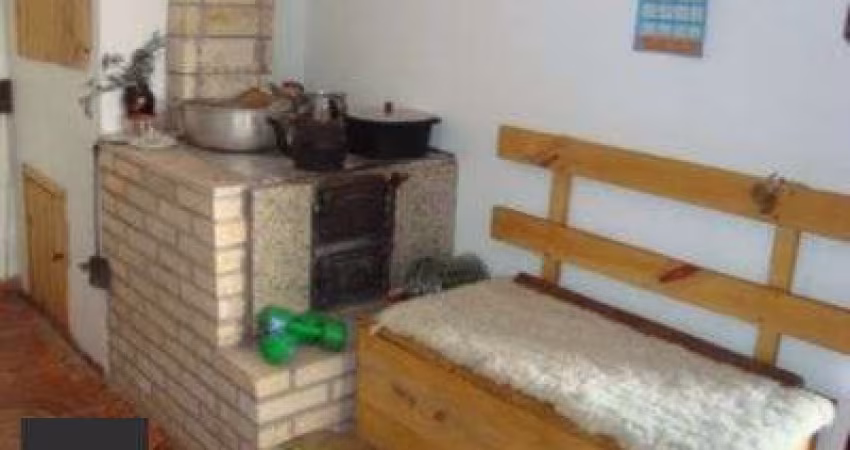 Casa para Venda - 200m², 3 dormitórios, sendo 1 suites, 14 vagas - Cavalhada