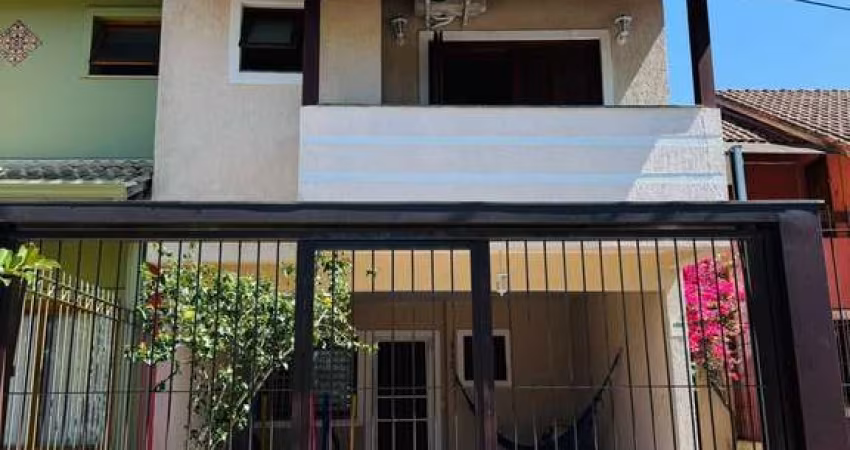 Casa no bairro Hípica - 3 dormitórios