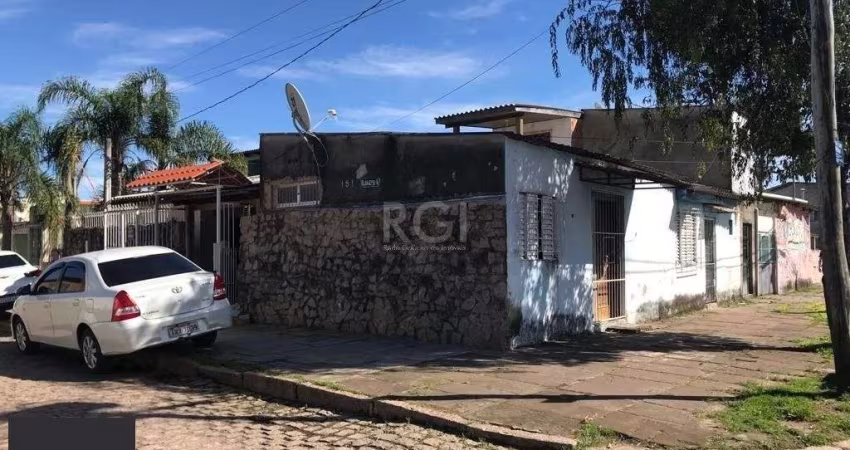 Casa no Bairro Restinga - 3 Dormitórios