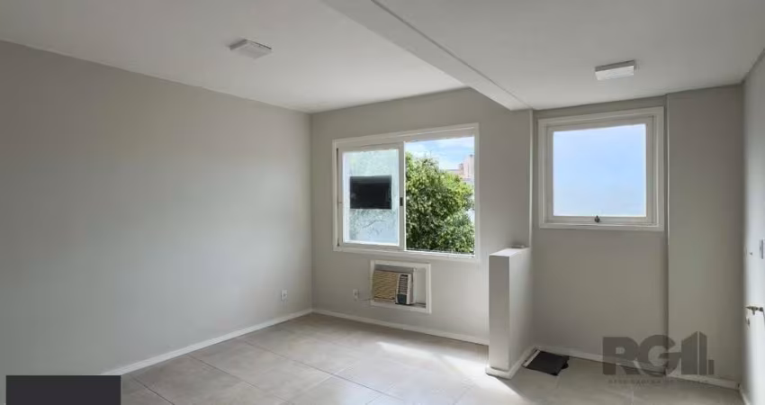 APARTAMENTO 1 DORMITÓRIO REFORMADO E DE FRENTE NO CENTRO HISTÓRICO