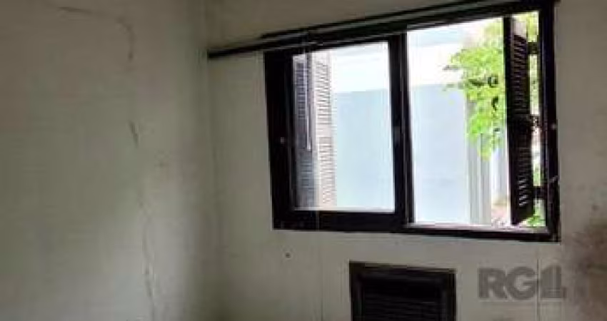 Apartamento amplo com dois dormitórios no bairro Rio Branco  em Porto Alegre.
