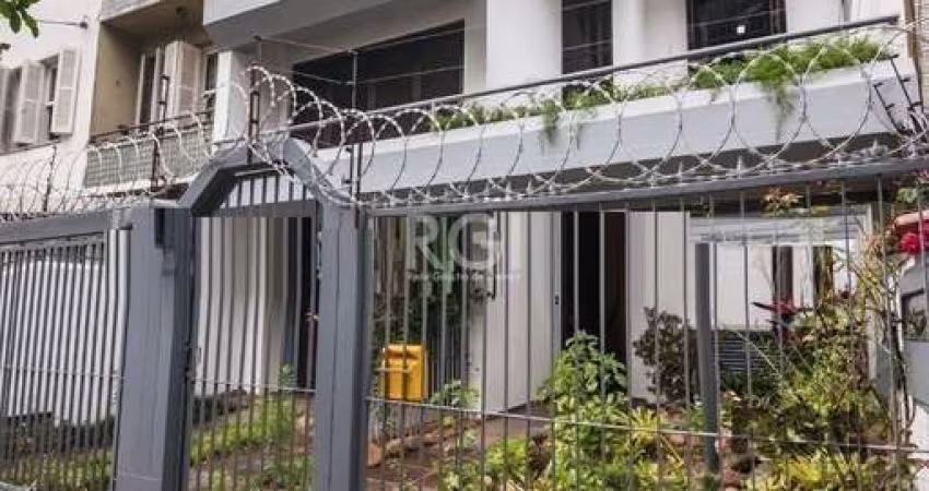 Casa 3 dormitórios à venda Rio Branco Porto Alegre/RS