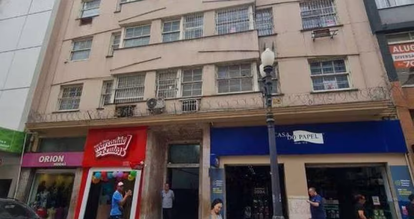 Sala - 30 m² - Centro Histórico