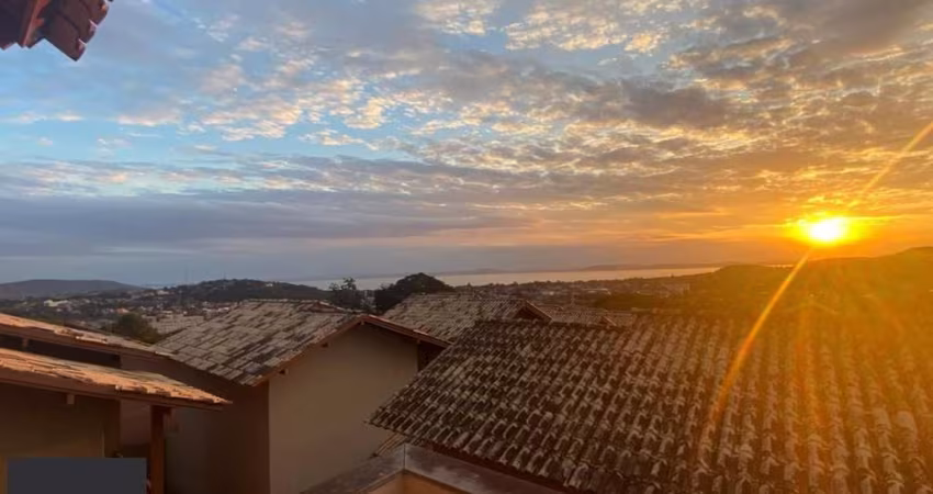 Casa Condominio para Venda - 1200m², 3 dormitórios, sendo 1 suites, 2 vagas - Ip