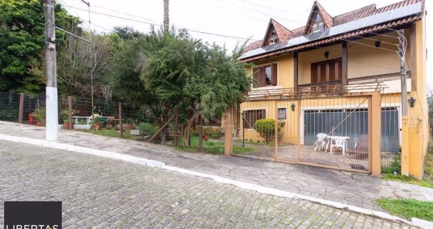 Casa Condominio para Venda - 386m², 3 dormitórios, sendo 2 suites, 2 vagas - Esp