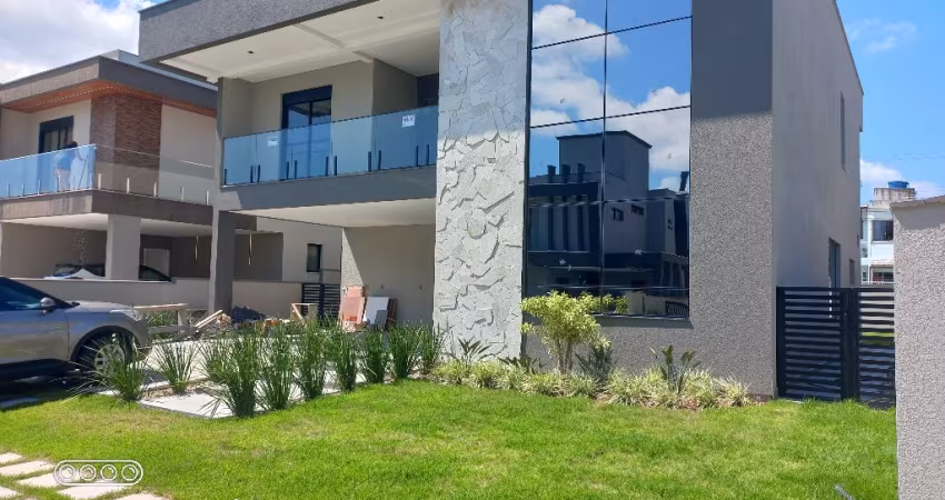 Bela Casa 293m2 dispõe 4 Quartos sendo 3 Suítes Cond RED PARK