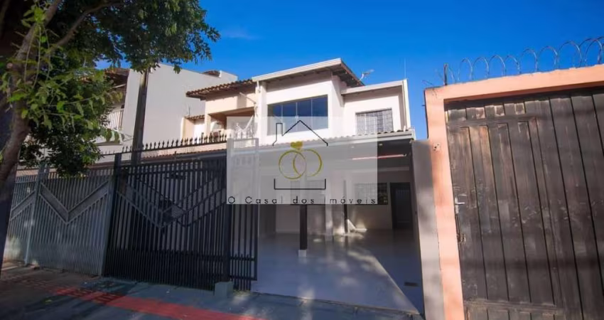 Sobrado com Espaço Gourmet e Suíte no Térreo!