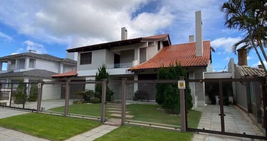 CASA EM ATLÂNTIDA PRÓXIMO AO CABURÉ MOBILIADA E DECORADA