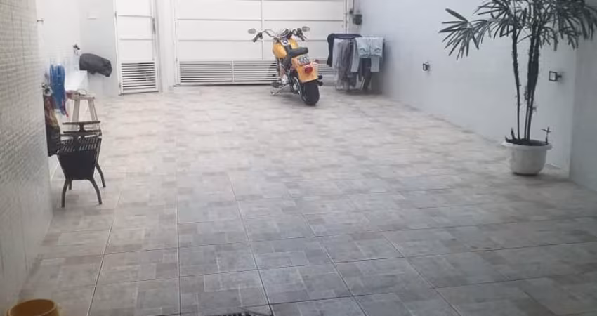 Sobrado Residencial na Vila Rosália em Guarulhos/SP à Venda com 4 Suítes, 4 Vagas, Portão Automático - Aconchego e Elegância em 157m² de Área Construída