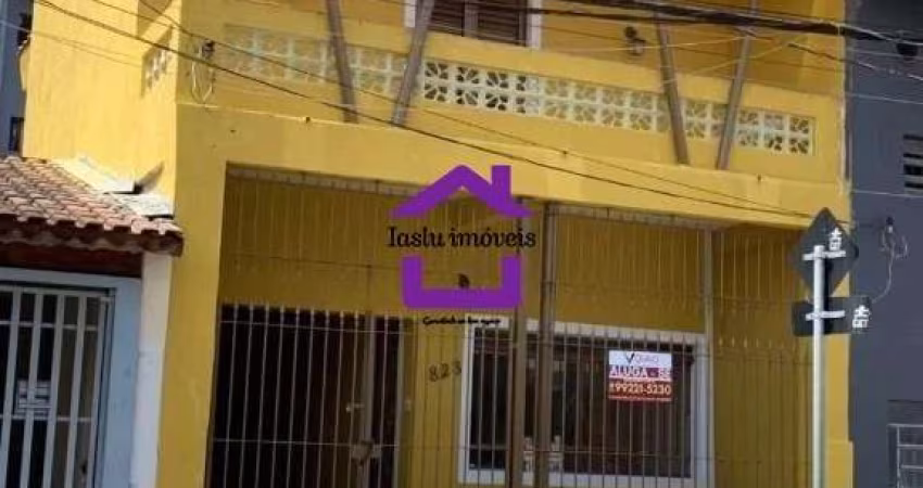 Sobrado no bairro Tatuapé, 3 dorms, 2 vagas, 240 m²