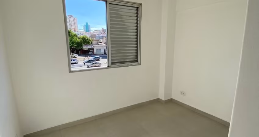Apartamento de 56m2,  localizado no bloco B, primeiro andar, prédio com elevador,  sendo: 02 dormitórios,  sala, cozinha, banheiro,  ampla lavanderia,  com 01 vaga de garagem coberta e 01 descoberta