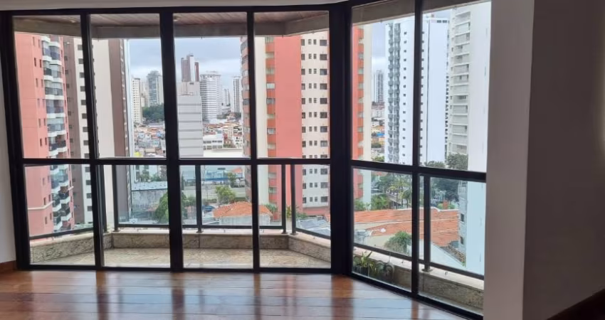 Amplo apartamento a venda  no Jardim Anália Franco/Tatuapé, com 141mts²,  1 por andar com senha no elevador para cada unidade. São: 3 quartos, sendo 1 suíte,  4 banheiros, dependências de empregada ,