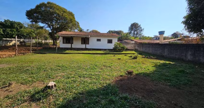 Linda Chácara à Venda em Piracaia no Vale do Atibaia