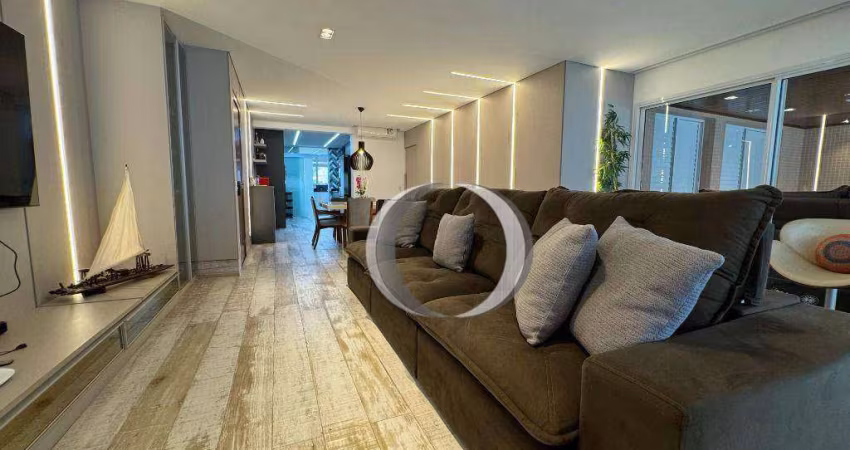 Apartamento totalmente reformado e decorado, com lazer estilo clube e 4 vagas de garagem