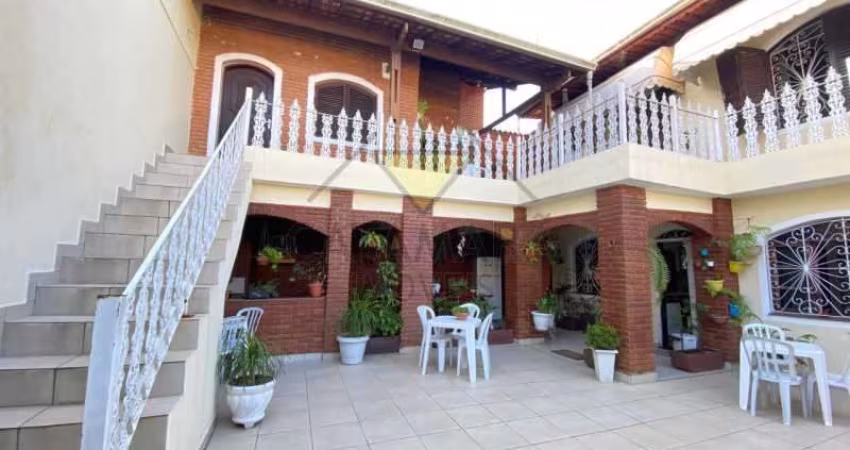 Casa com 3 quartos para alugar no Centro, Poá 