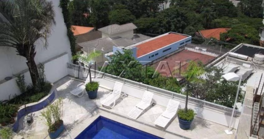 Sobrado à venda no Jardim São Bento,765m² ,05 Suítes, 09 Banheiros e 05 Vagas.