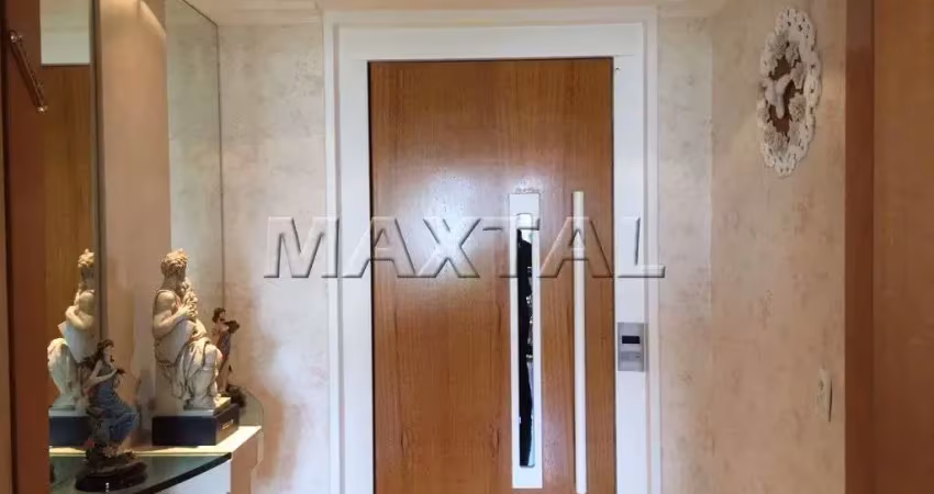 Apartamento 2 unidades  unificadas,  possuí 214m², 4 suítes, 3 salas, 6 banheiros, 4 vagas