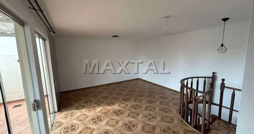 Cobertura iluminada para locação, de 130m², com 2 dormitórios e 2 vagas, em Santana.