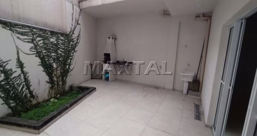 Apartamento de 2 dormitórios, com 60m², quintal grande e churrasqueira, no Imirim.