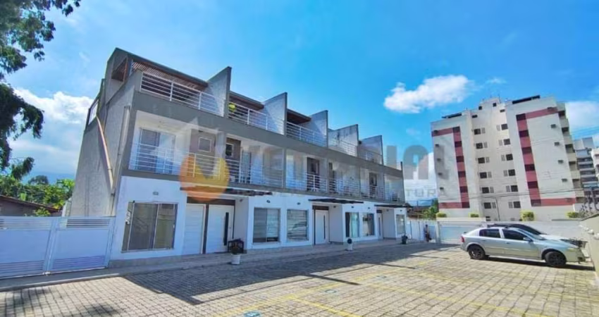 Triplex à venda na Massaguaçu apenas 60 metros da praia com 3 dormitórios- Caraguatatuba SP