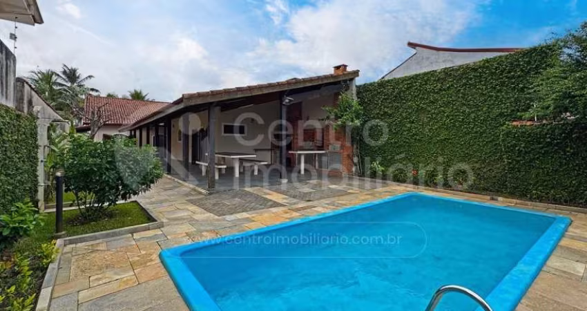 CASA à venda com piscina e 6 quartos em Peruíbe, no bairro Parque Balneario Oasis