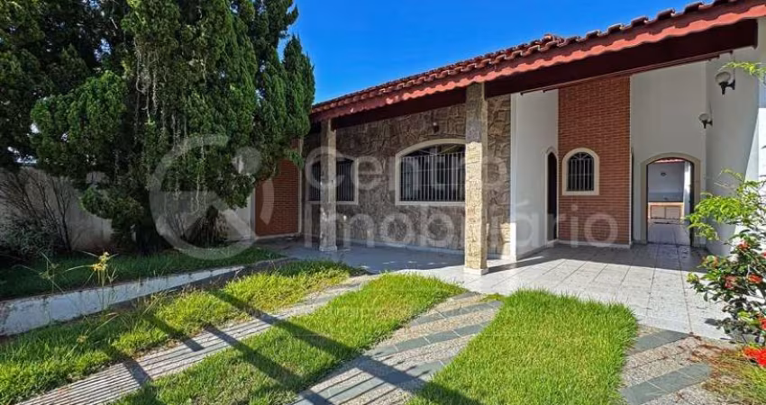 CASA à venda com 3 quartos em Peruíbe, no bairro Parque Balneario Oasis