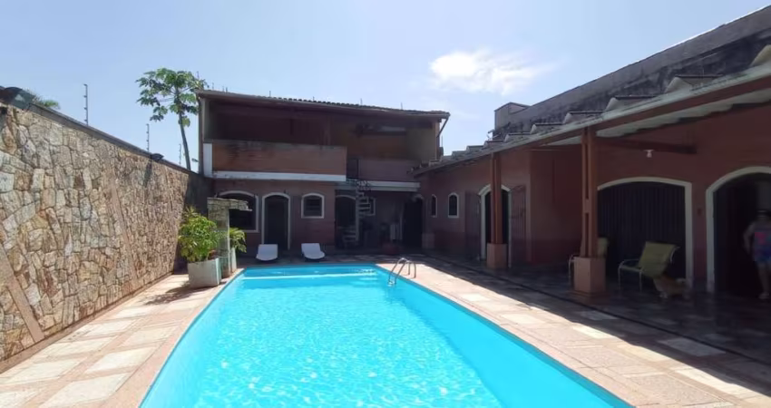Casa para Venda em Itanhaém, Suarão, 4 dormitórios, 4 suítes, 1 banheiro, 2 vagas