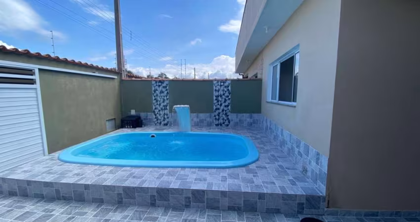 Casa para Venda em Itanhaém, Regina, 2 dormitórios, 1 suíte, 1 banheiro, 2 vagas