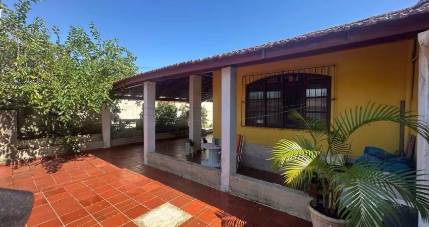 Casa para Venda em Itanhaém, Gaivota, 3 dormitórios, 2 suítes, 1 banheiro, 3 vagas